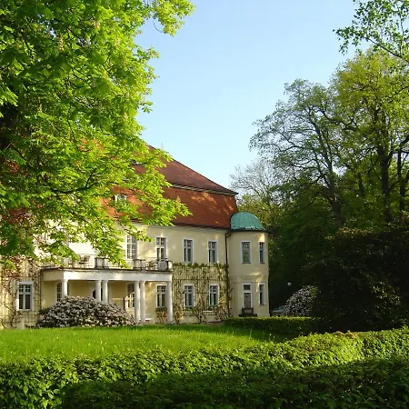 Schloss Schweinsburg Neukirchen-Pleiße