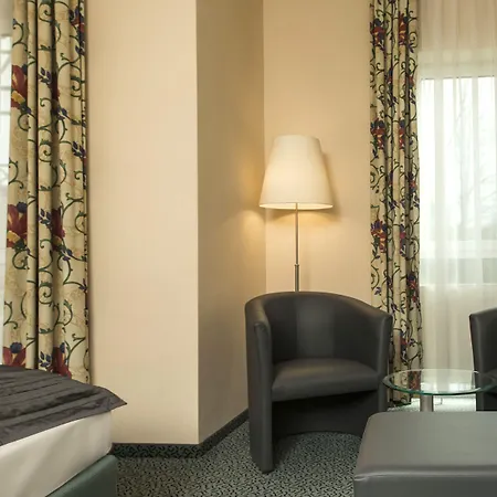 מלון Schloss Schweinsburg Neukirchen-Pleiße