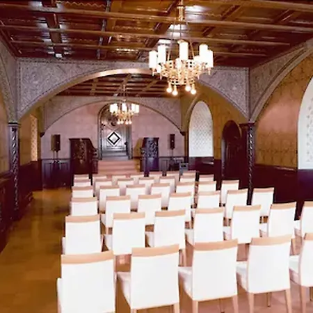 Schloss Schweinsburg מלון