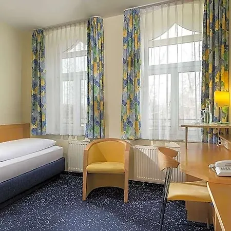 Hotell Schloss Schweinsburg 4*