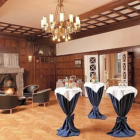 Hotell Schloss Schweinsburg 4*