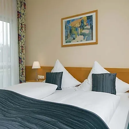 Hotell Schloss Schweinsburg 4*