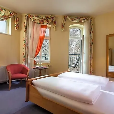 Schloss Schweinsburg 4* Neukirchen-Pleiße