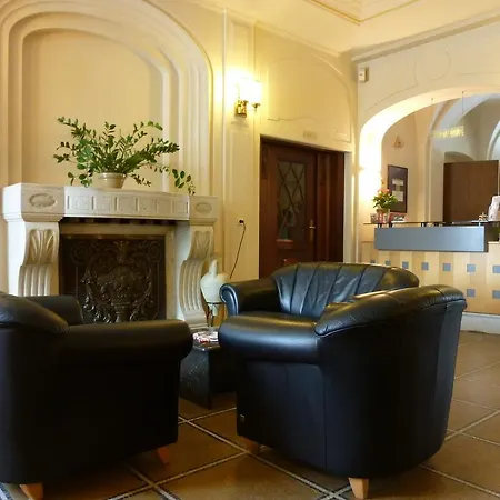 Schloss Schweinsburg 4*