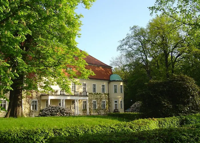 Schloss Schweinsburg Neukirchen-Pleiße