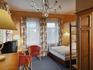 فندق Schloss Schweinsburg 4*
