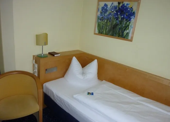 فندق Schloss Schweinsburg Neukirchen-Pleiße